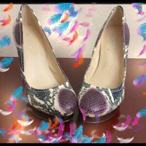 🎁👠Calvin Klein “Kendall” Round Toe Faux Snake Skin🎁🎄👠